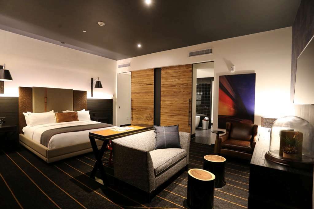 The George, By Valencia Collection