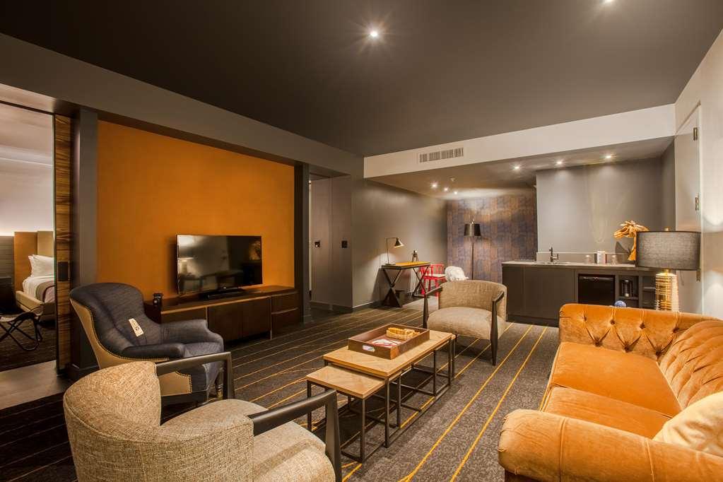 The George, By Valencia Collection 4*