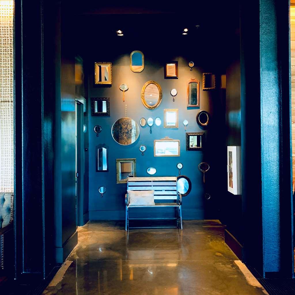 Hotel The George, By Valencia Collection